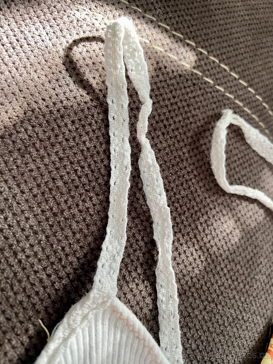 Bílé dívčí tílko/top značky Guess - 7