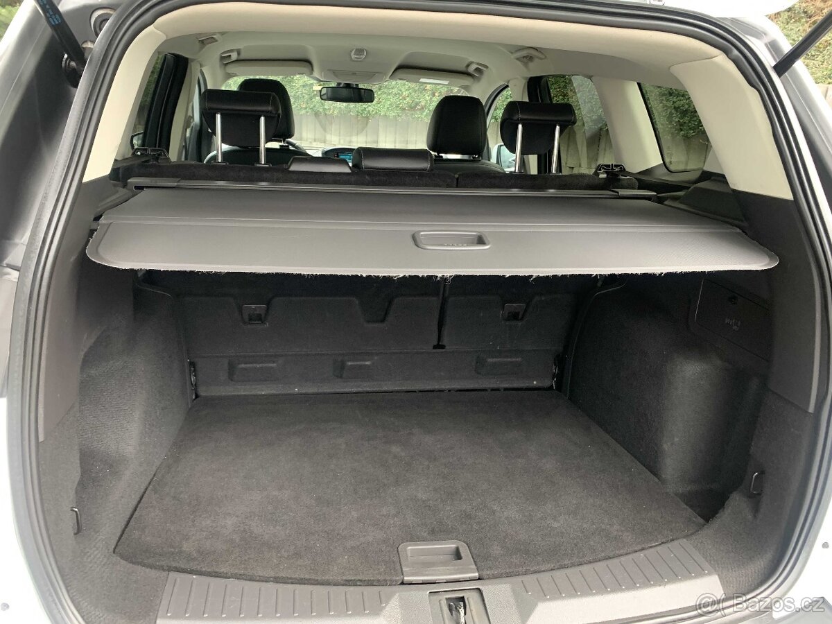 Ford Kuga 1.5 benzin 110 kW SERVISKA r.v. 2015 - 7