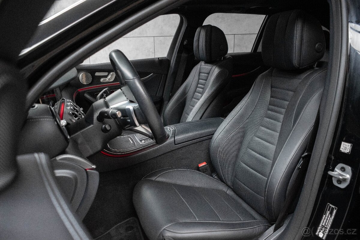 Mercedes-Benz E 300d 4M AMG AIR DPH ČR 1.MAJ - 7