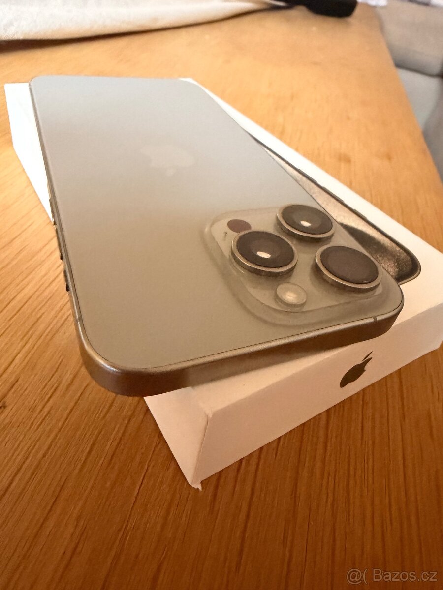 iPhone 15 Pro Max 256GB - 7