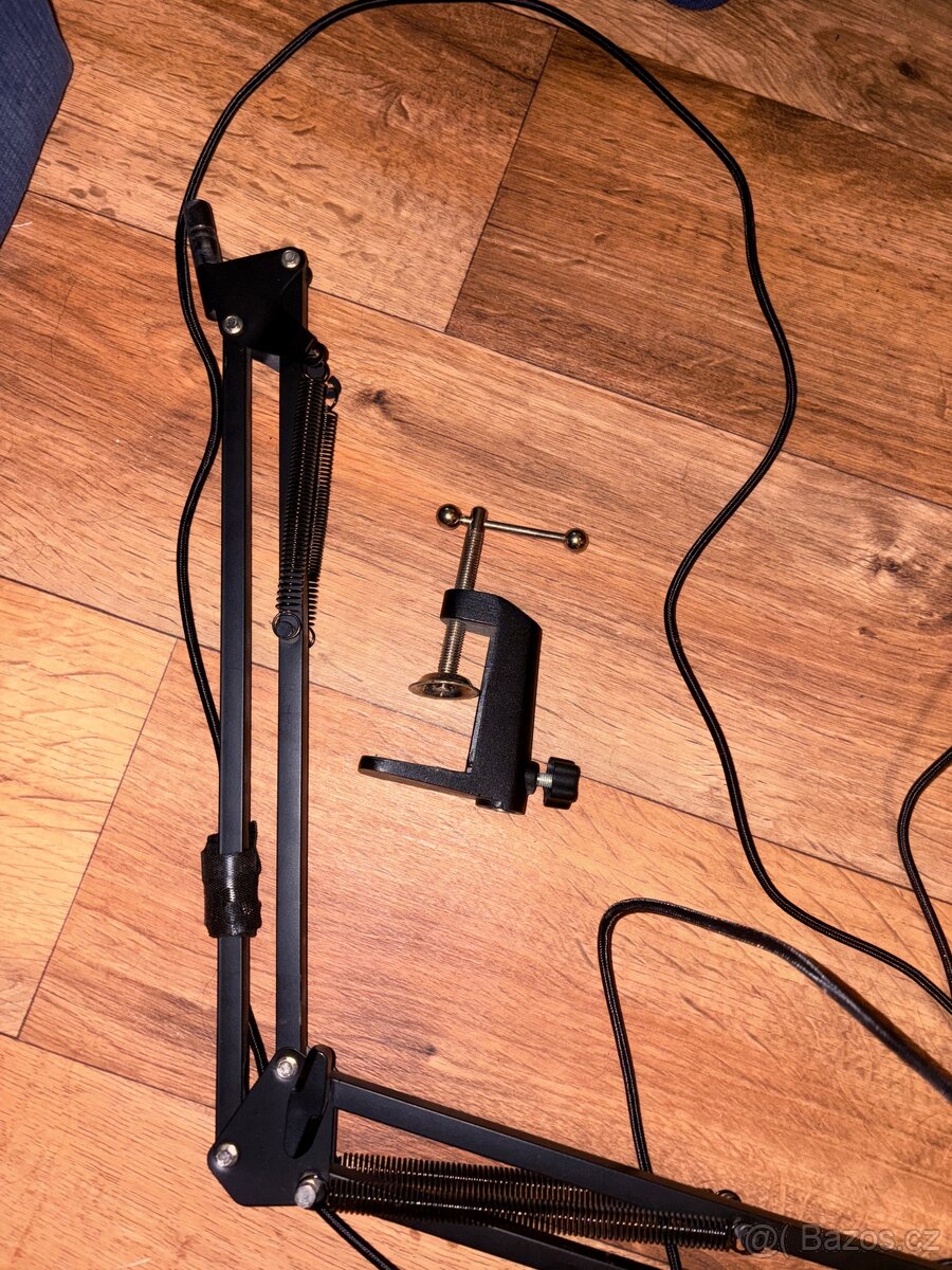 HyperX QuadCast – USB mikrofon s ramenem (super stav) - 7