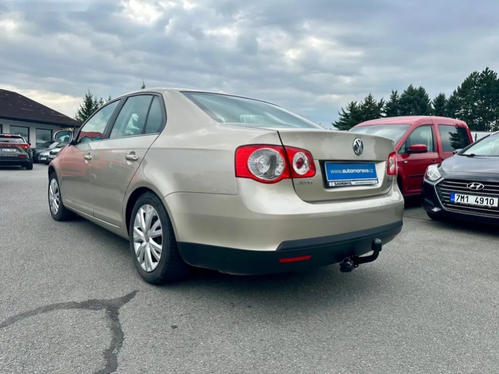 Volkswagen Jetta, 1.6i + LPG 75 KW - CZ - 7