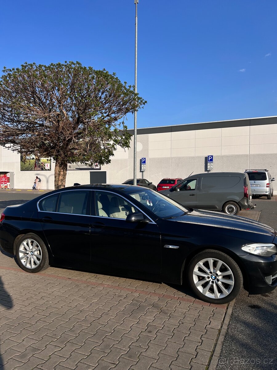 BMW F 10 530D - 7