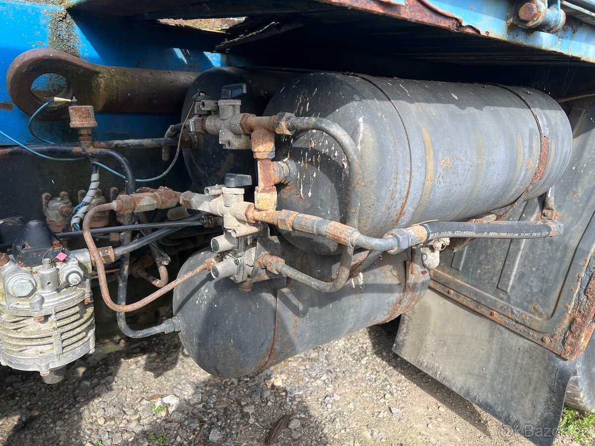 Tatra 815 6x6 tahač - 7