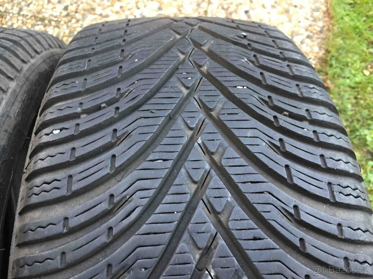 4ks zimní pneu BF Goodrich 215/40/17 87V DOT xx17 - 7