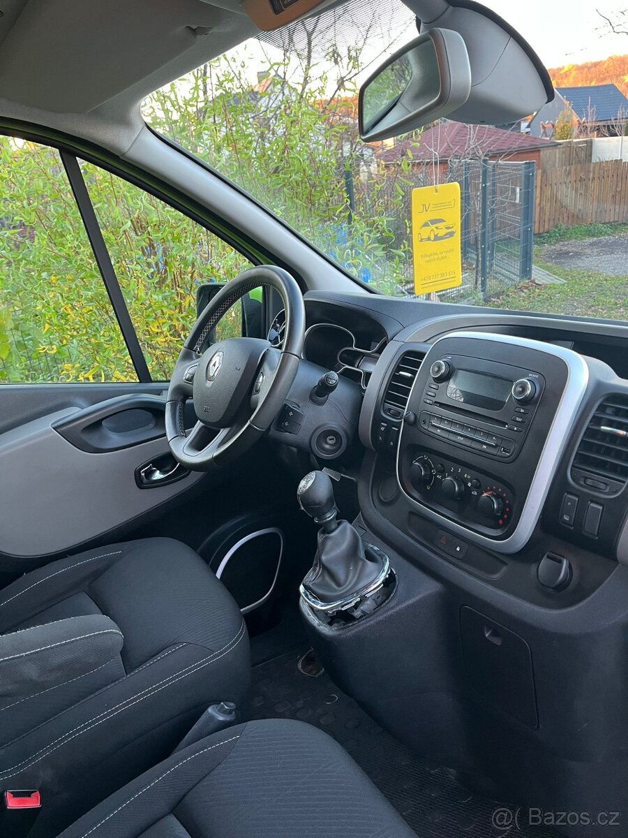Renault Trafic, 9 míst, L1H1, CR, 92kW, 1.majitel, r.v. 2015 - 7