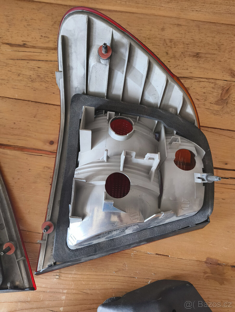 zadní světla BMW E46 sedan před-facelift - 7