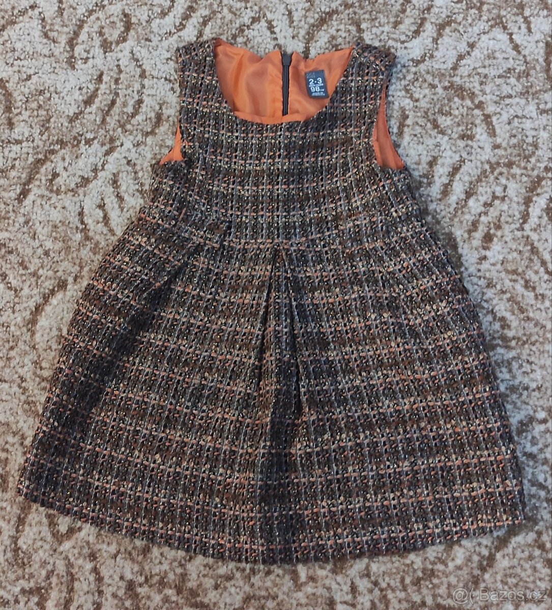 Dívčí šaty a sukně vel. 110-140 - 7