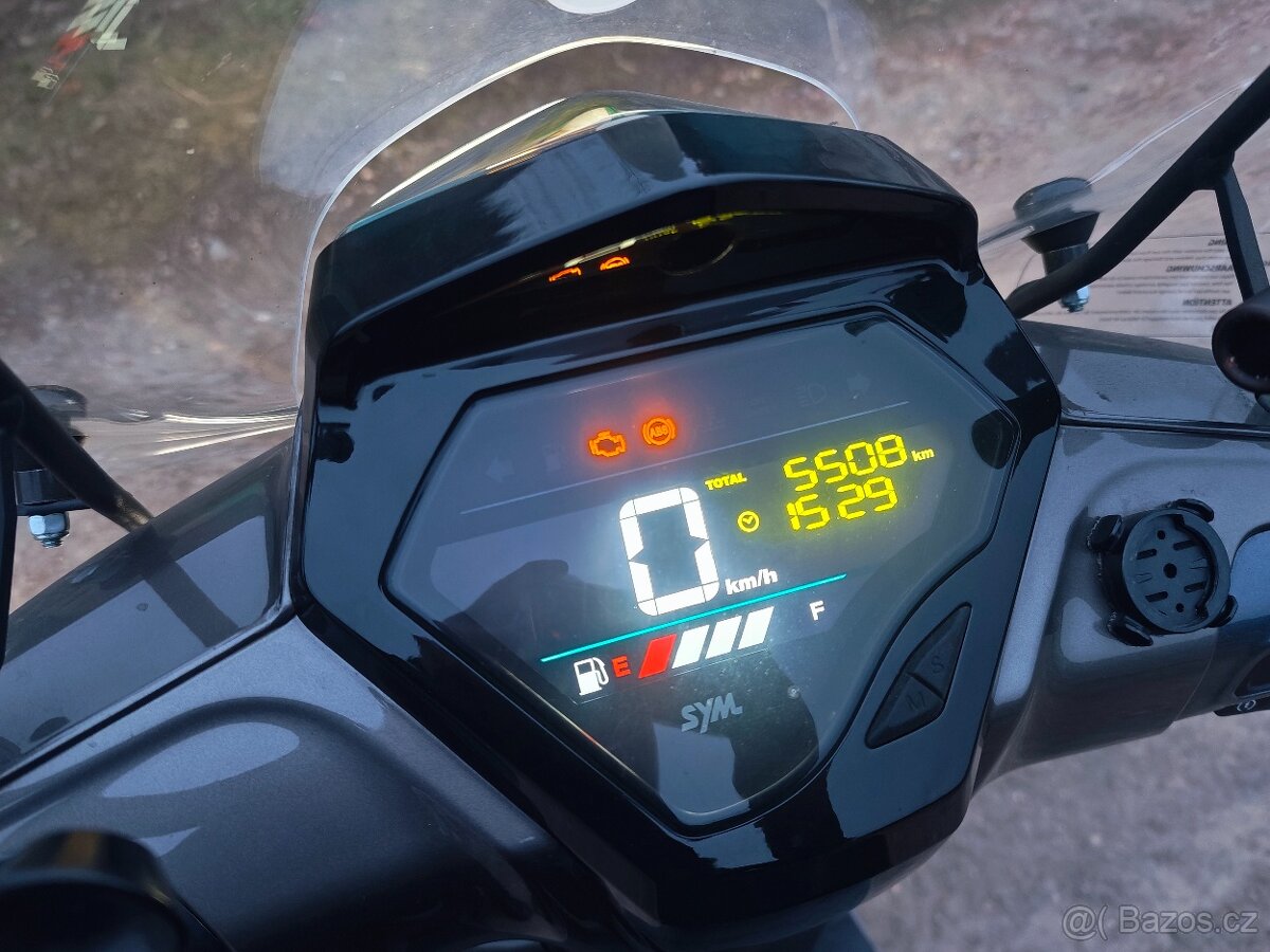 Sym Symphony ST 125i LC - 7