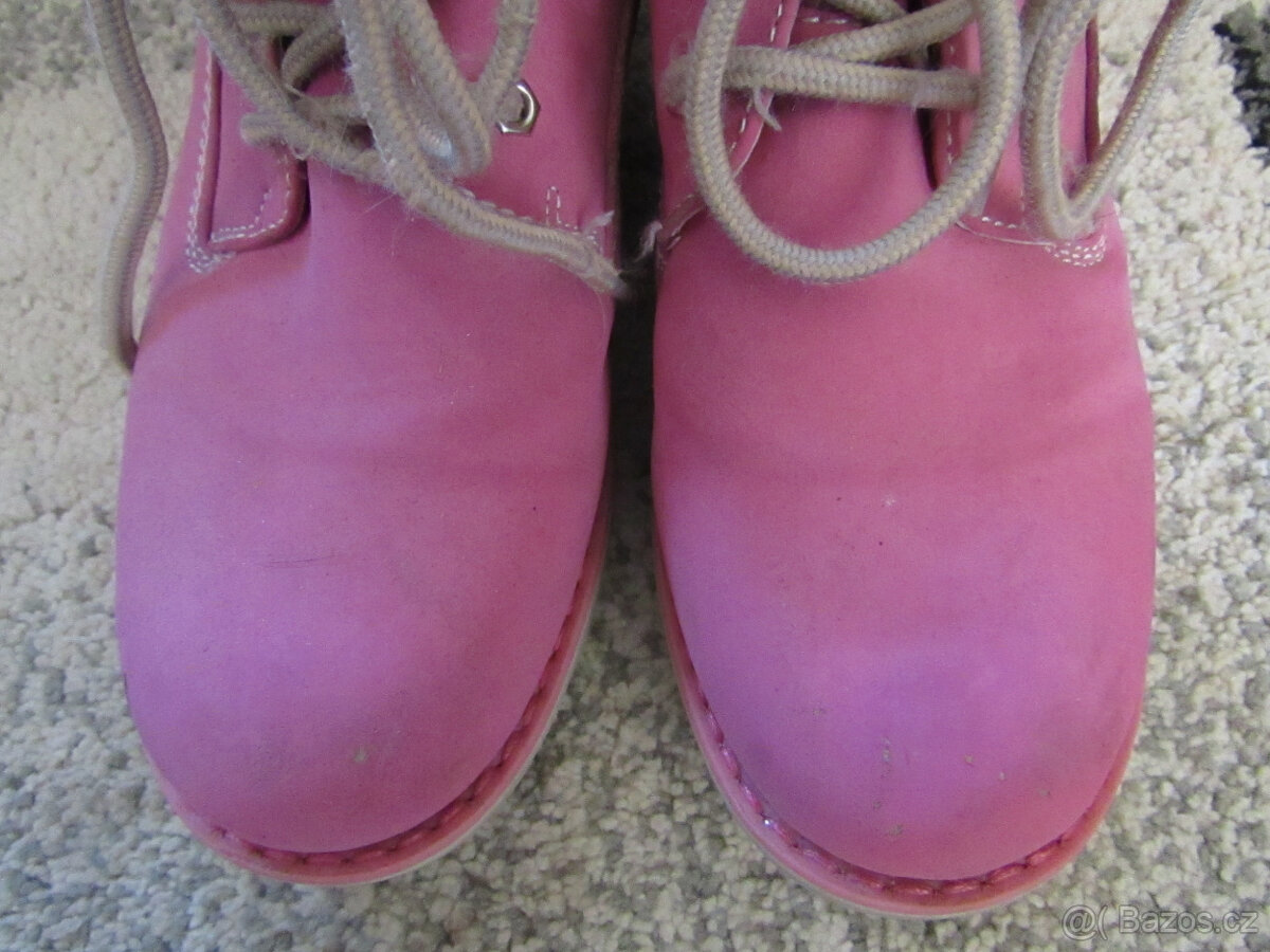 Boty pro holku vel.35-kozačky,válenky,pantofle - 7