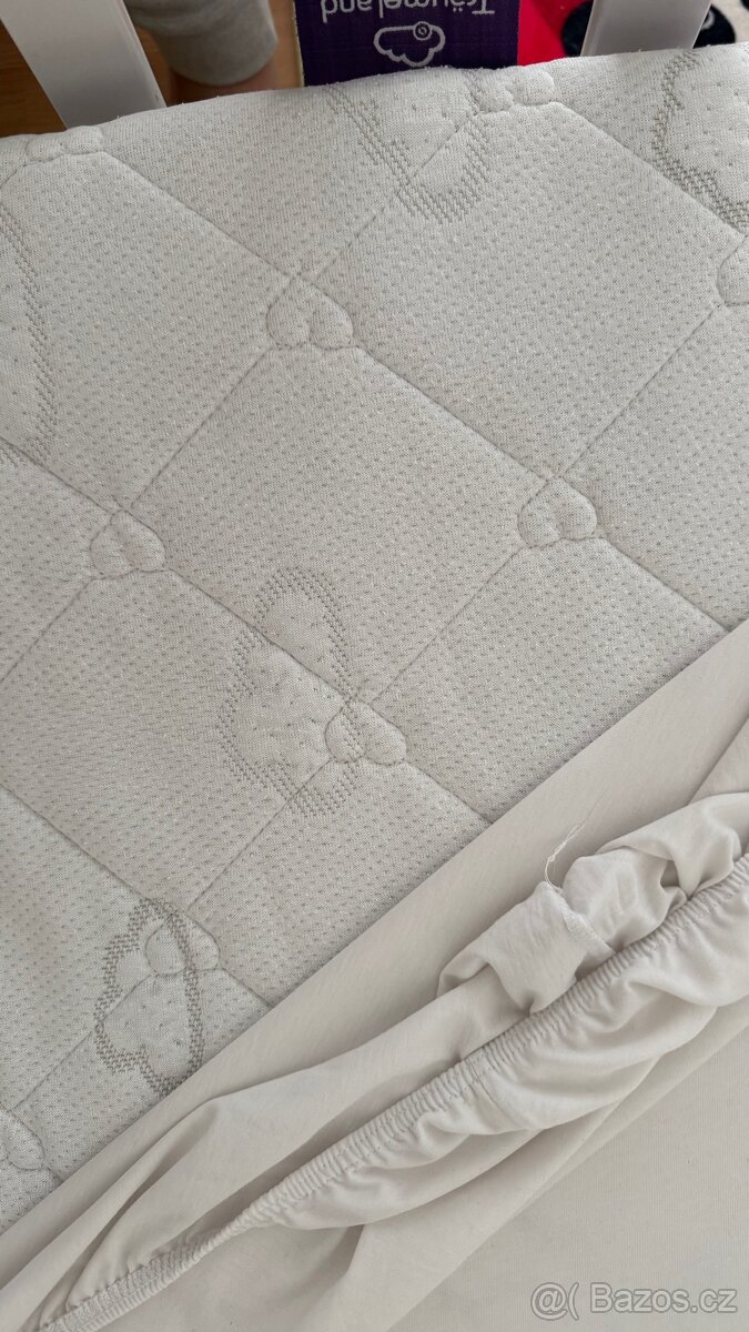 Dětská postýlka s kvalitní matrací + kompletní set povlečení - 7