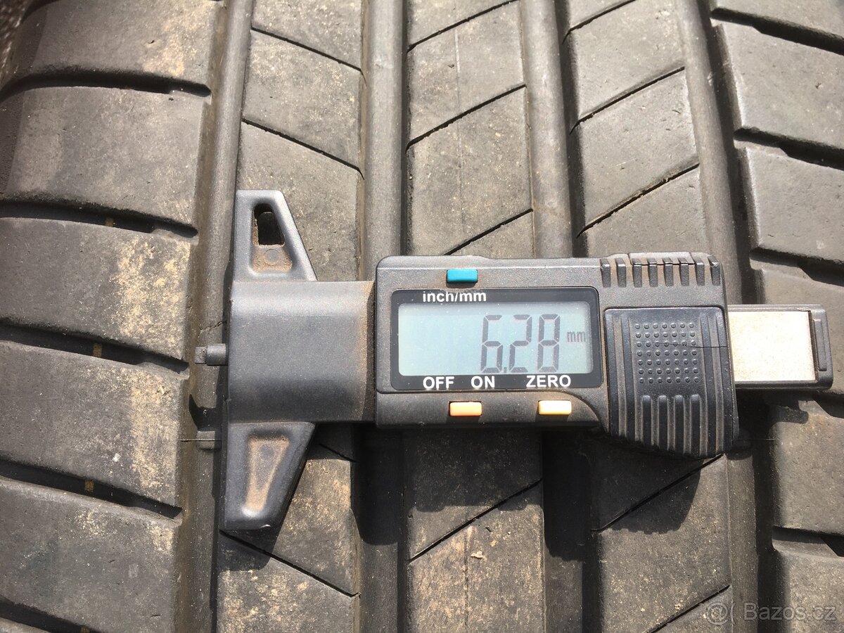 Letní pneu Bridgestone 225/40/19 - dot 2020 - 7