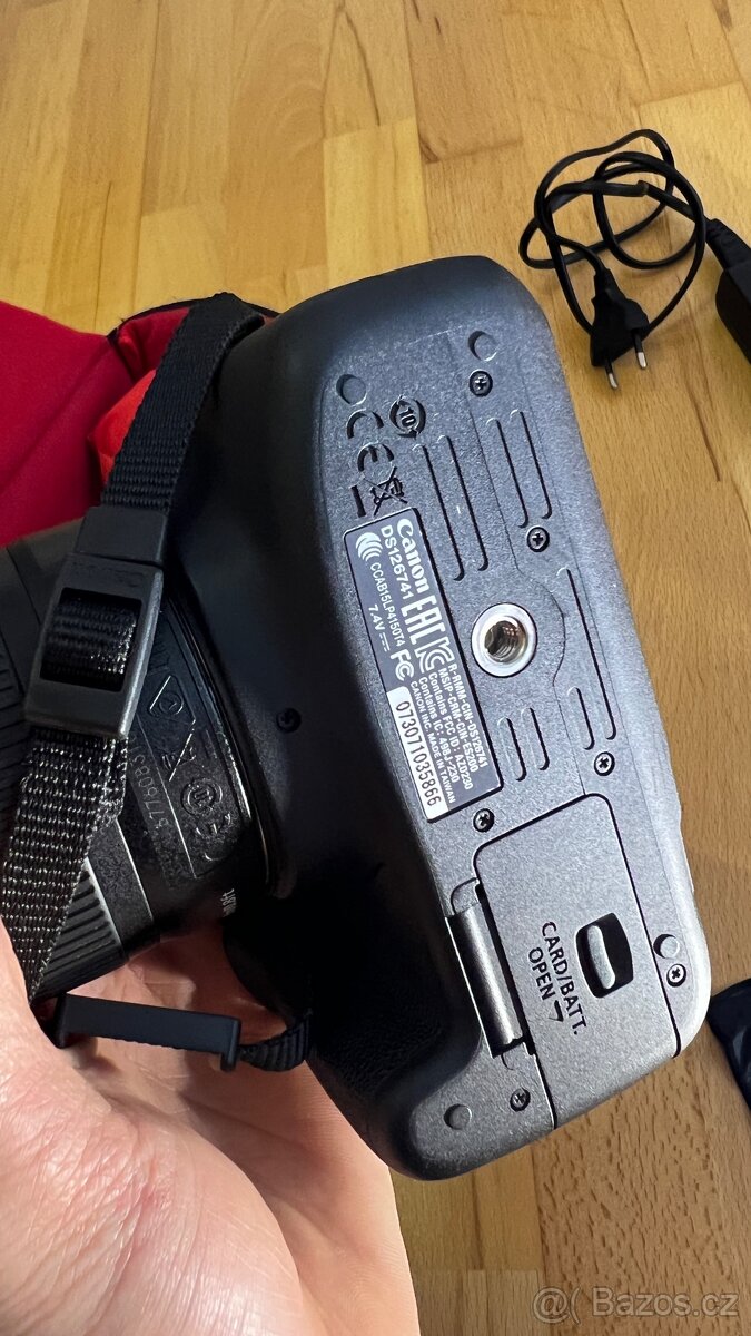 Canon EOS2000D 18-55mm nebo plus 50mm 1.8 - 7