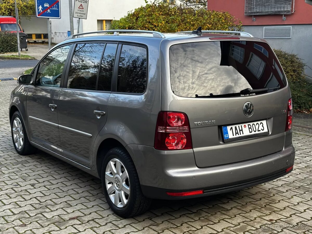 Volkswagen Touran 1.4 TSI 103 kW Highline Navi ParkAssist - 7