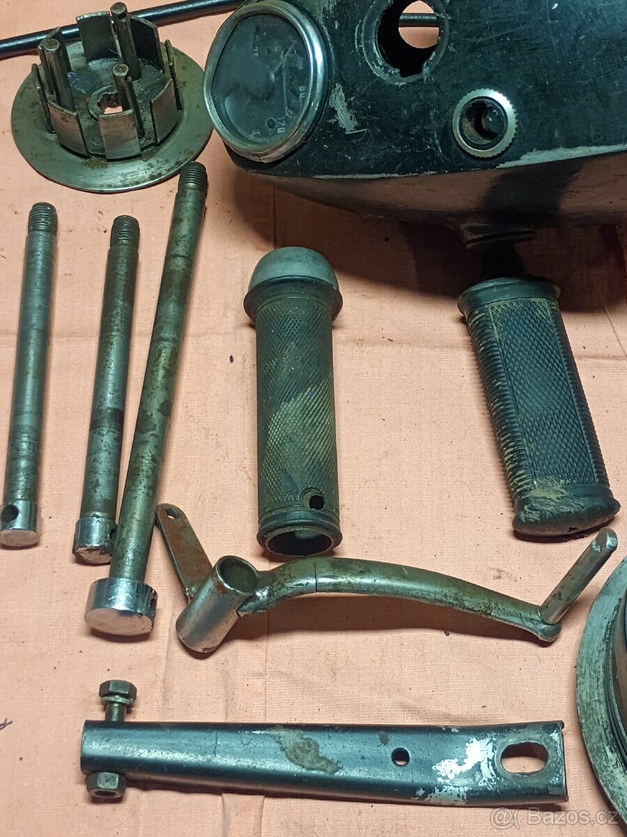 Díly na ČZ175/477 + nějaké díly Jawa/ČZ - 7