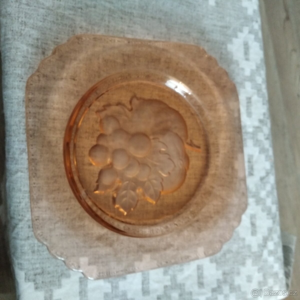 stare hutni barevne sklo vazy,misy,sklenice atd. - 7