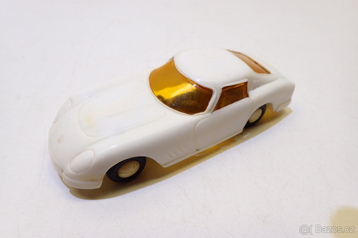 Ferrari na setrvačník - zn. Igra - Retro Hračky - 7