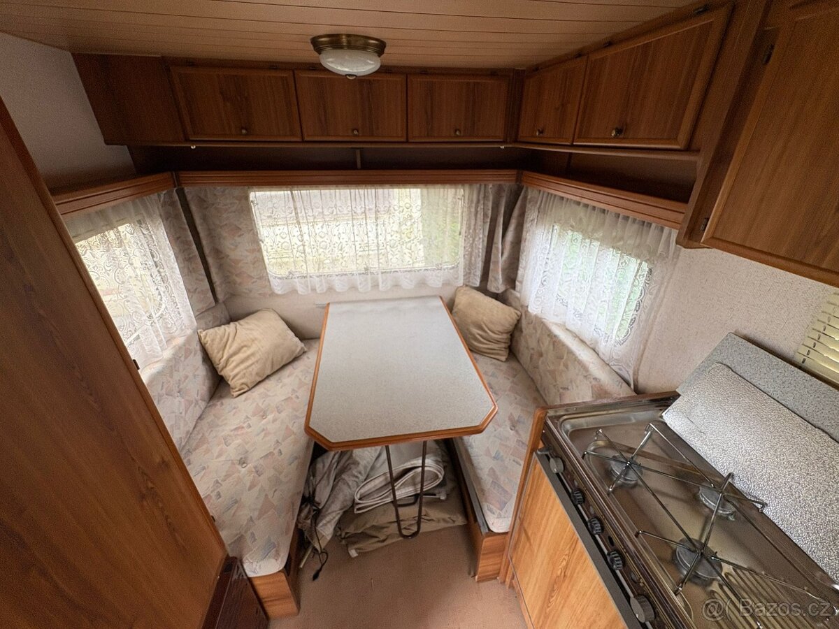 Caravelair max 900kg, STK, 100km/h, stan, 1majitel - 7