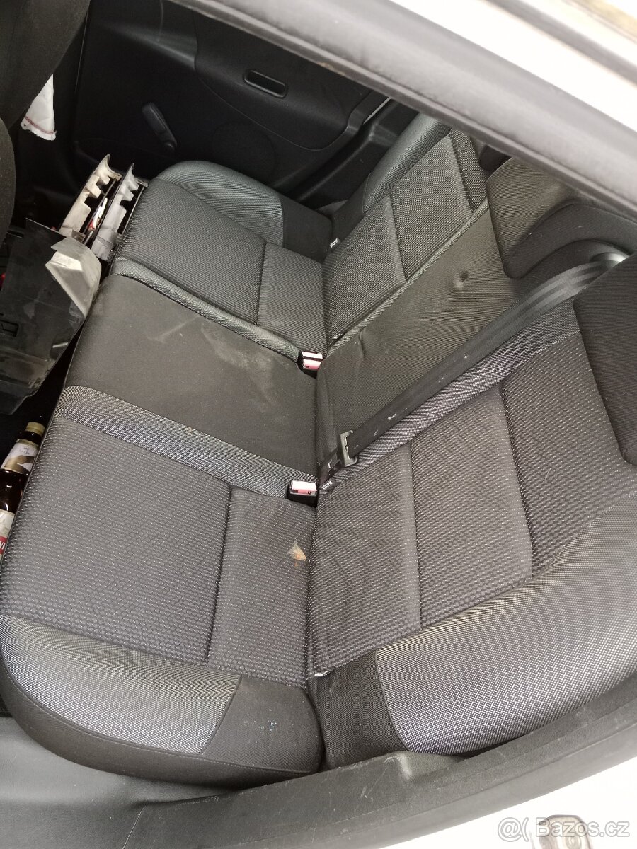 Peugeot 207 1.4 HDi 50 kW díly - 7