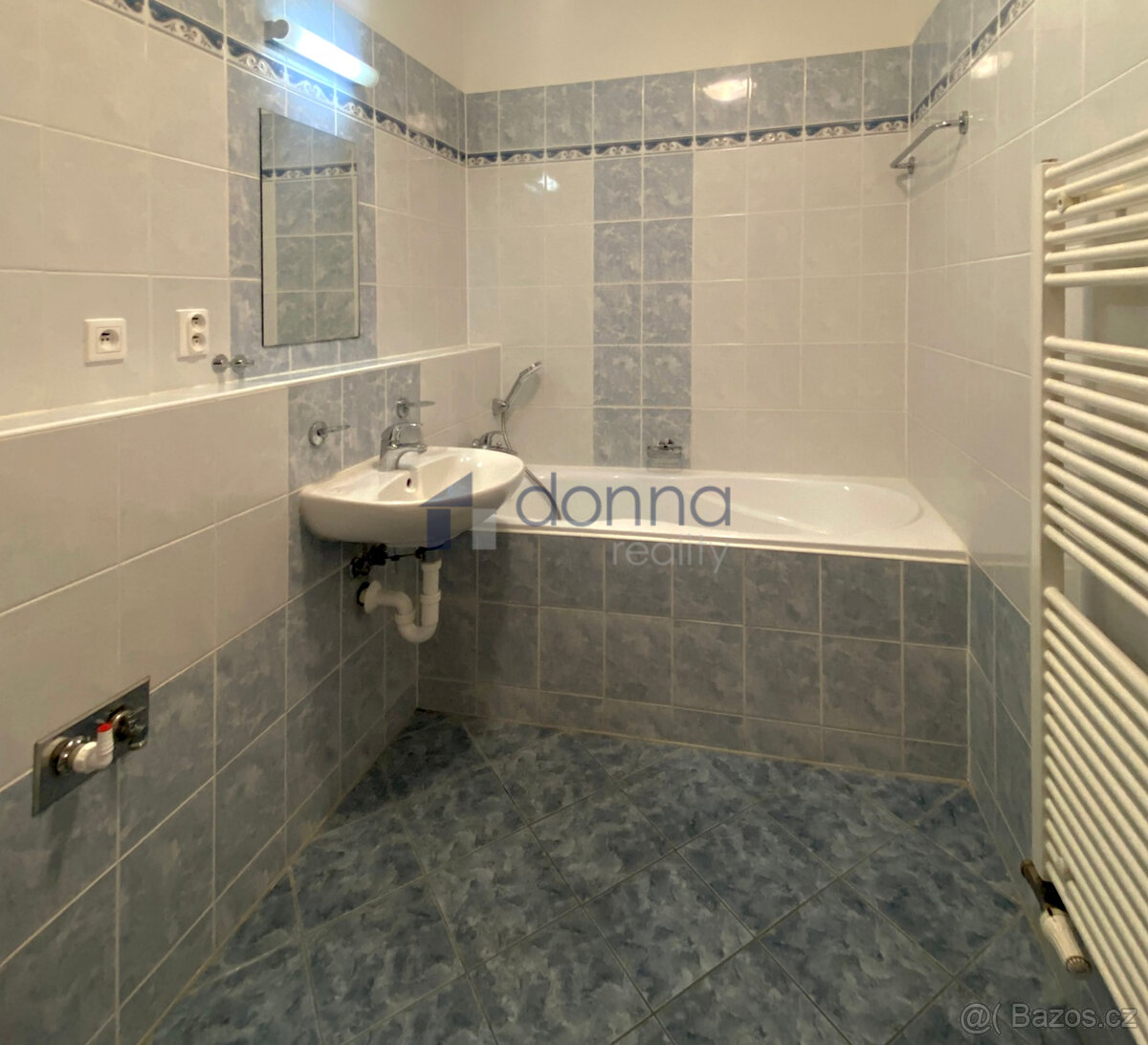 Pronájem bytu 1+kk/B, 36 m2, Federova, Praha 9 - Kyje, sklep - 7