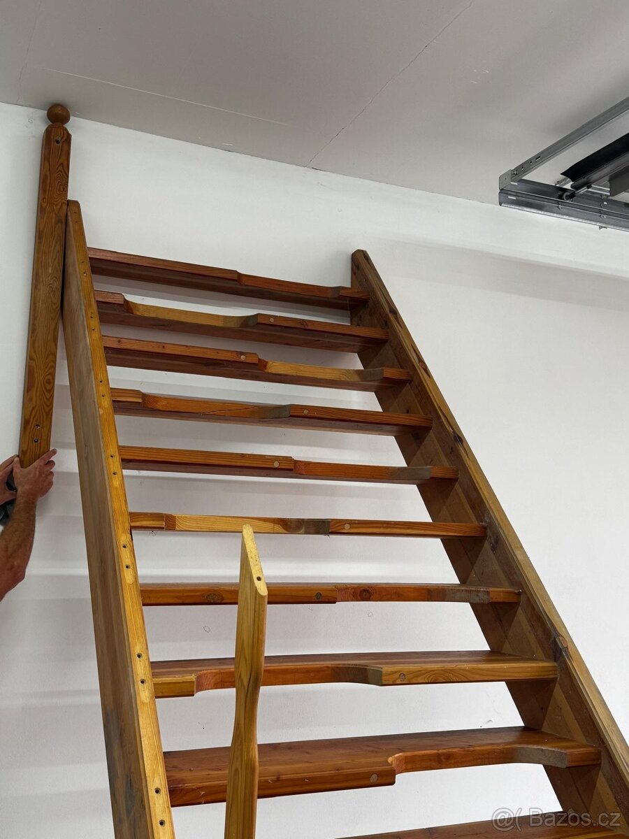 Mlynářské Dřevěné Schodiště se Zábradlím - 7