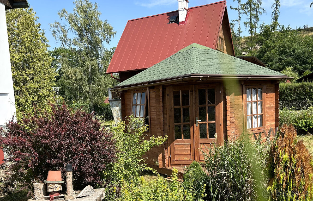 Zděná chata Stebno u Petrohradu, pozemek 835 m2, rybník - 7