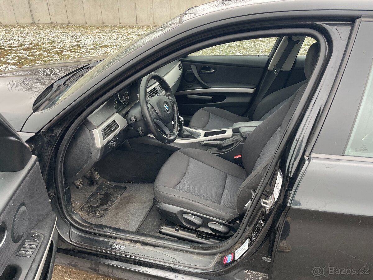 BMW Řada 3, 318i - 105kW + sada kol - 7