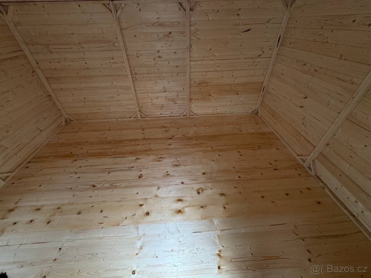 Zahradní domek LOT s dřevníkem - 7