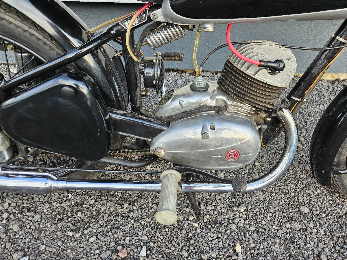 CZ 125 C - 7