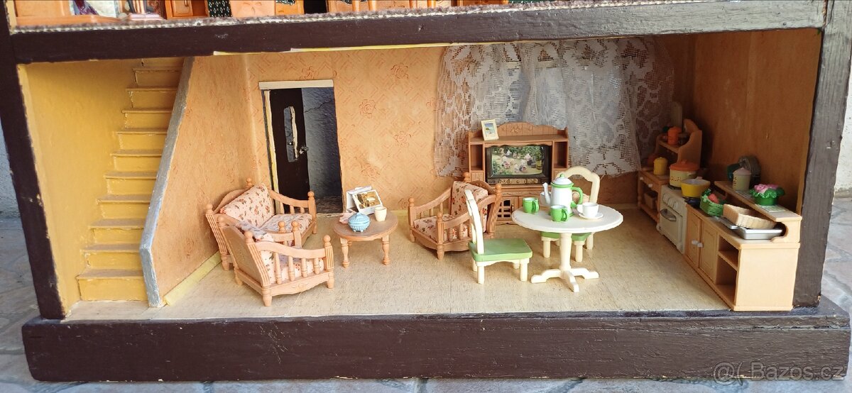 domeček pro panenky s terasou - 7