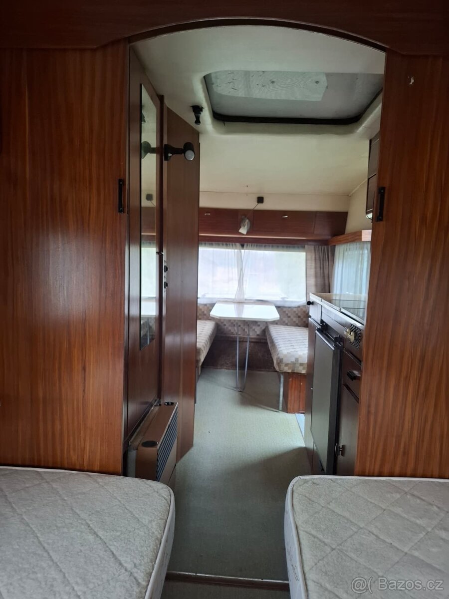 Hymer Eriba 550 + nadstrecha - 7