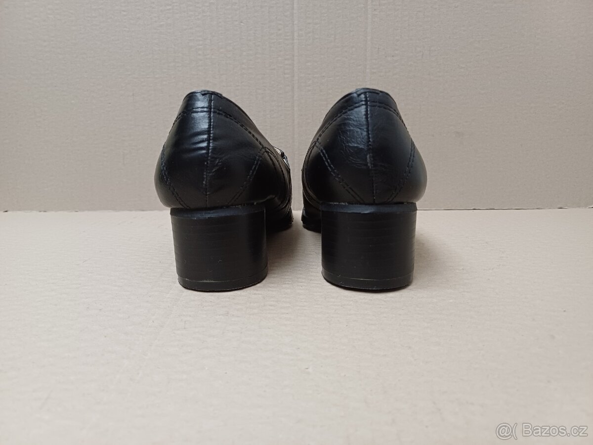 Černé vycházkové boty vel.38,5 - 7