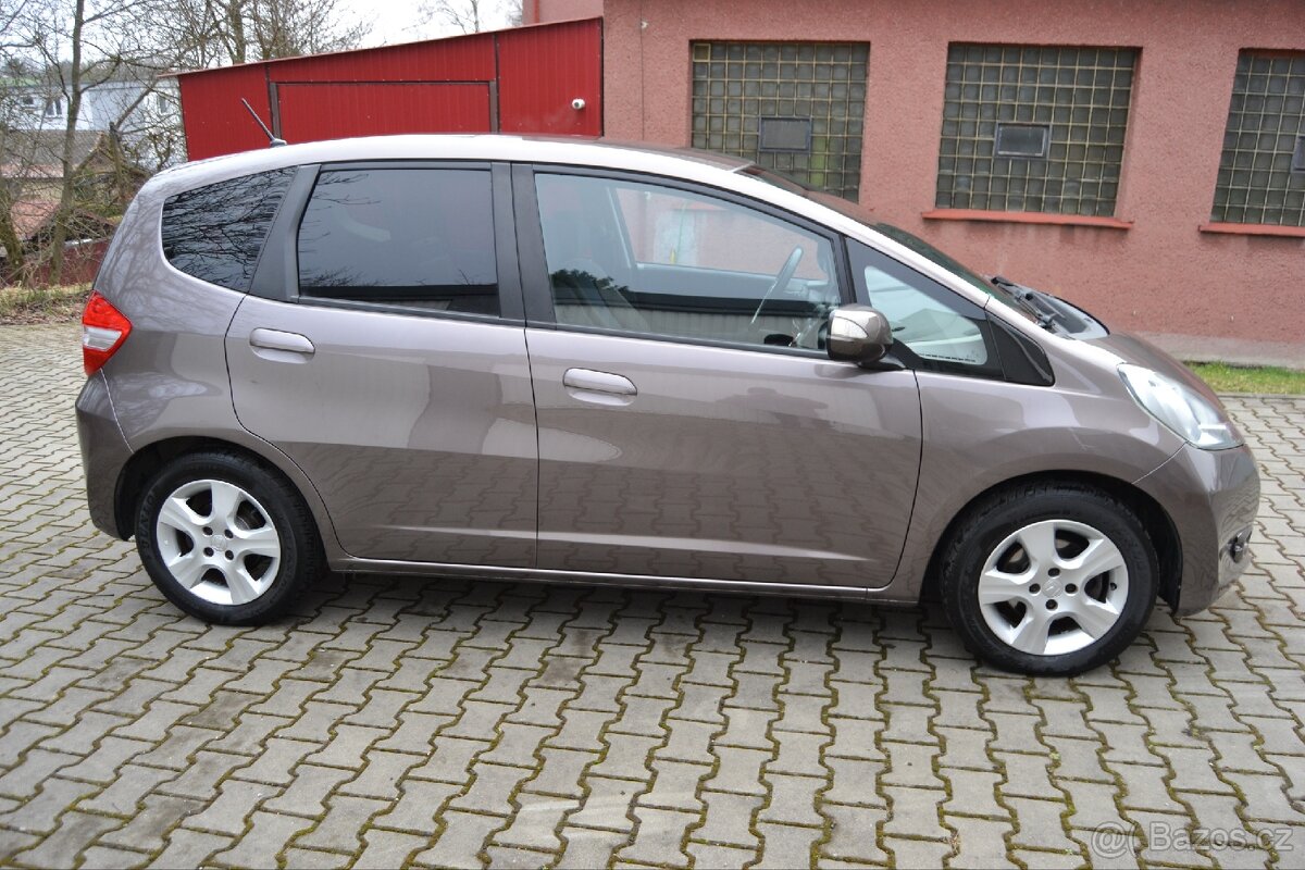 Honda Jazz 1.339 i-VTEC 73kw rok 2013 - 7