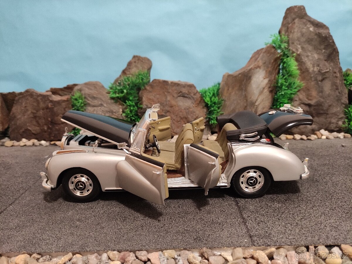 prodám model 1:18 mercedes benz 300C cabrio - 7