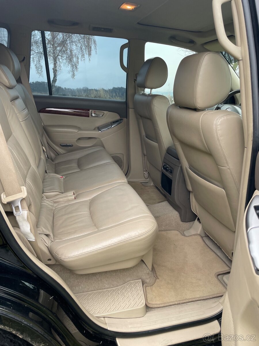 Toyota Land Cruiser 120 - 7