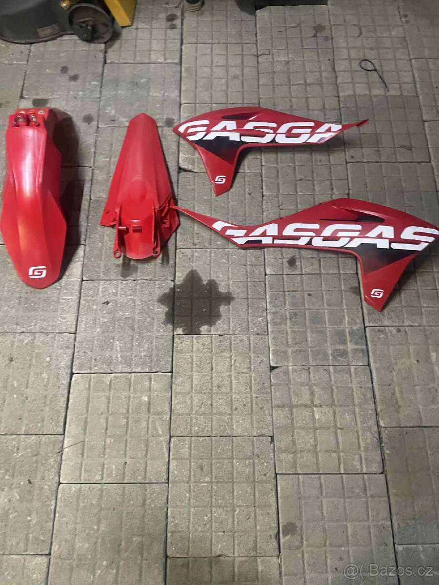 Prodám plasty na moto - 7