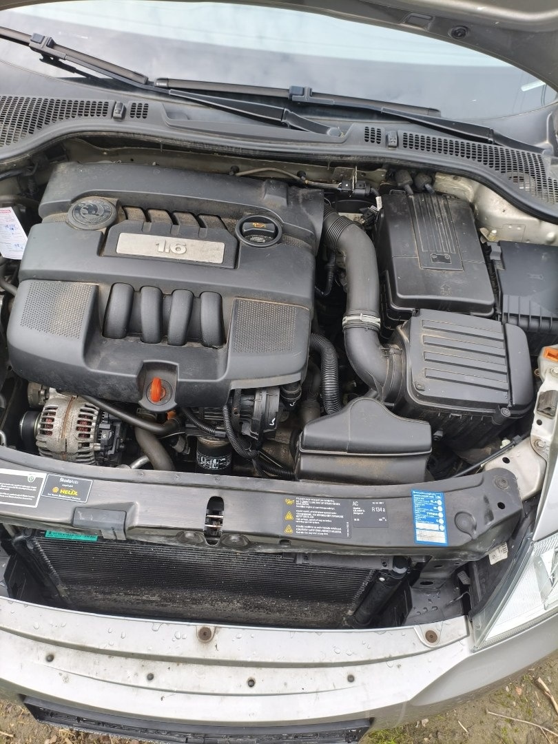 Škoda Octavia 1.6 MPI facelift cappucino - 7