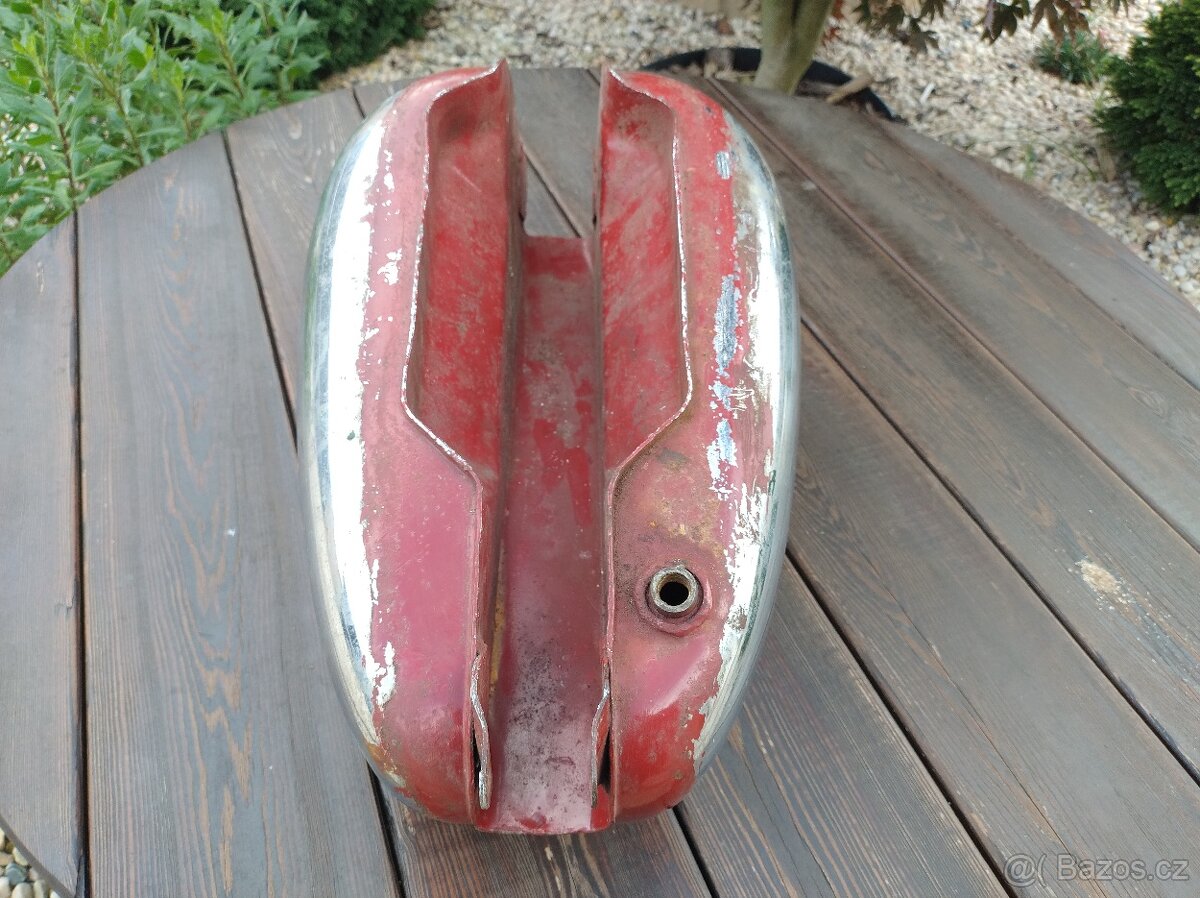 Nádrž Jawa 250 - 7