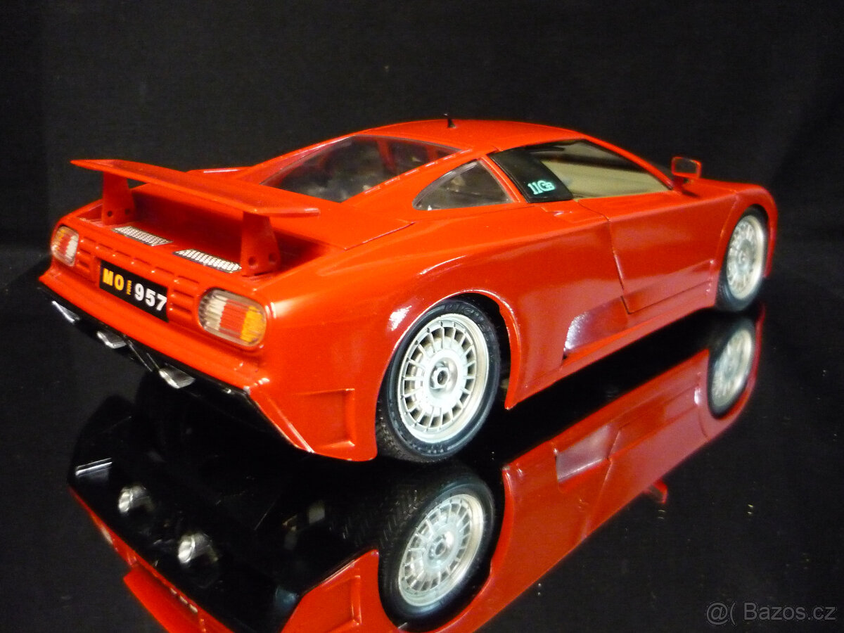 Bugatti EB110 červené Bburago 1/18 - 7