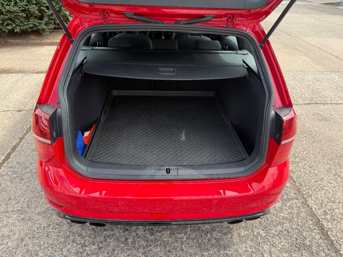 VW Golf Variant R - 7