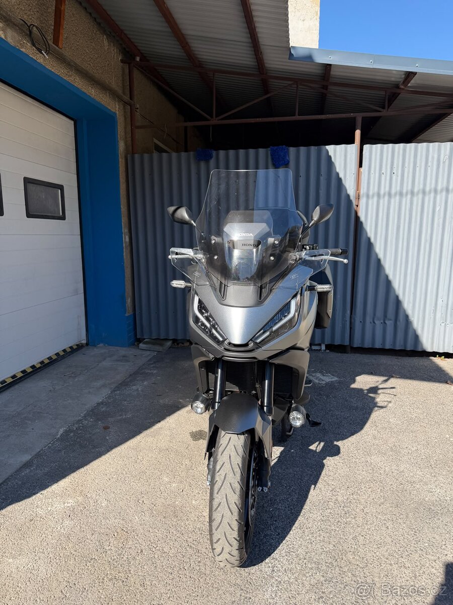 Honda NT 1100 - 7