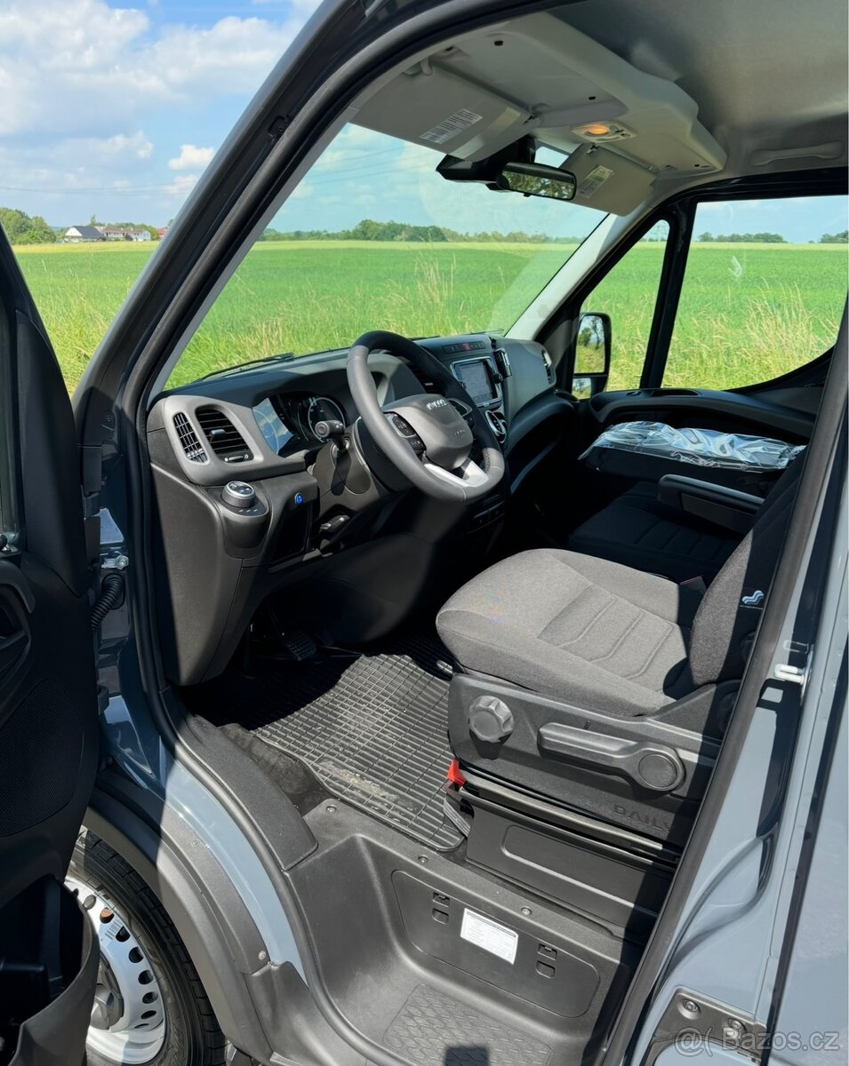 Odtahový speciál do 3500 kg r.v 12/2023 - 7