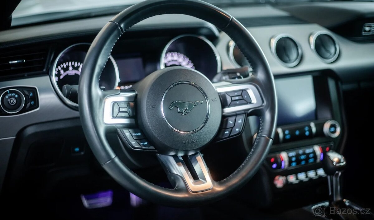 Ford Mustang 5.0 V8 GT - 7