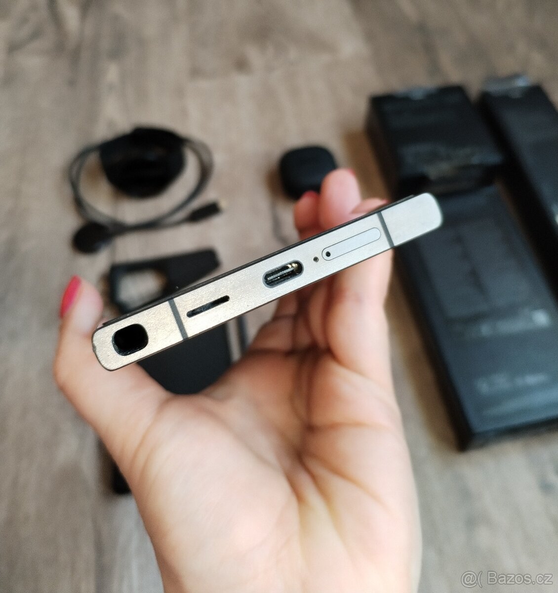 Samsung Galaxy S24 Ultra černý - 7