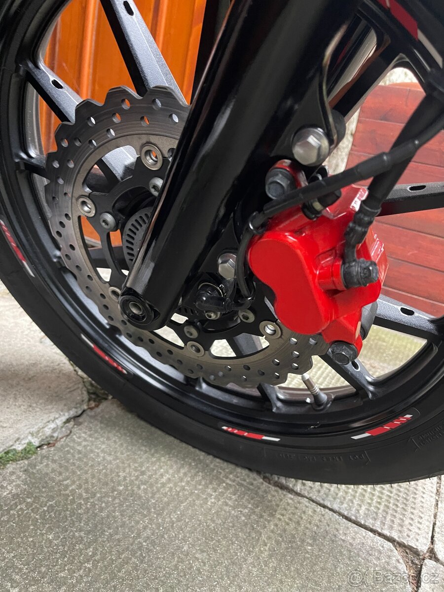 YAMAHA XV 950 BOLT - 7