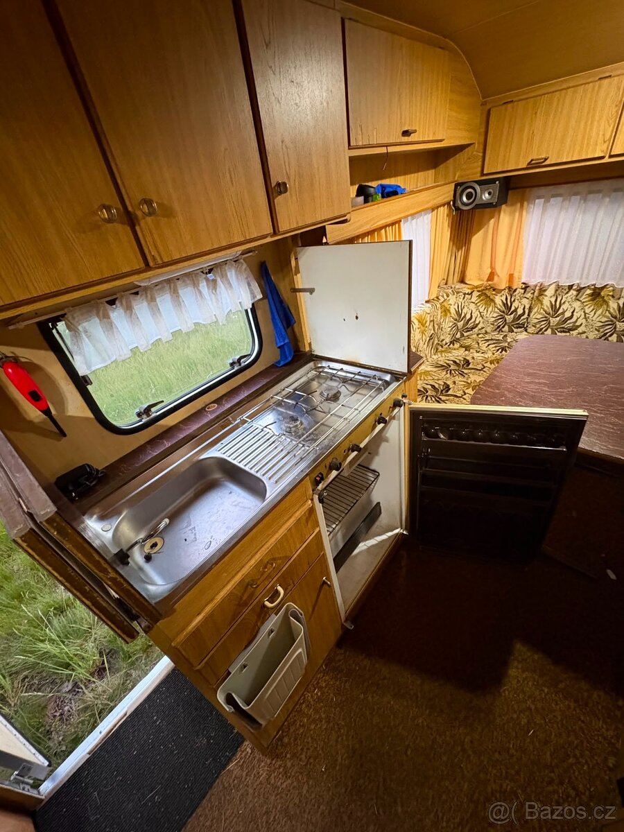 Karavan WILK - 7
