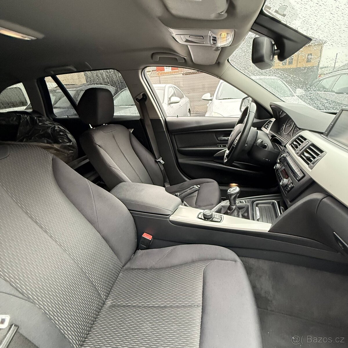 BMW 318d xDrive F31 – 105 kW, 4×4, MANUÁL, XENONY, KAMERA • - 7