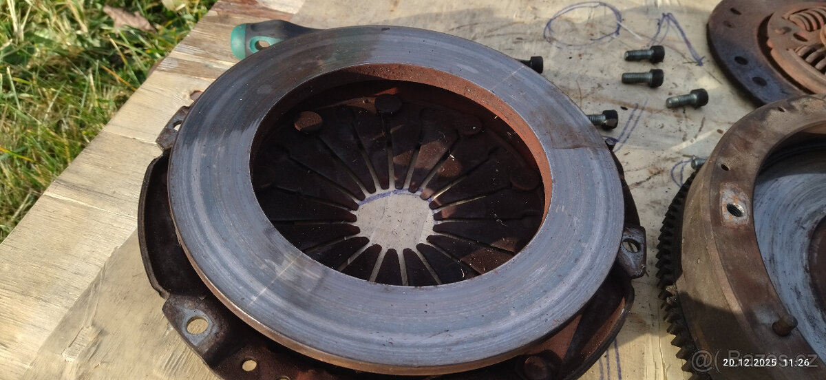 kompletni spojka volvo 740/940 D24tic - 7