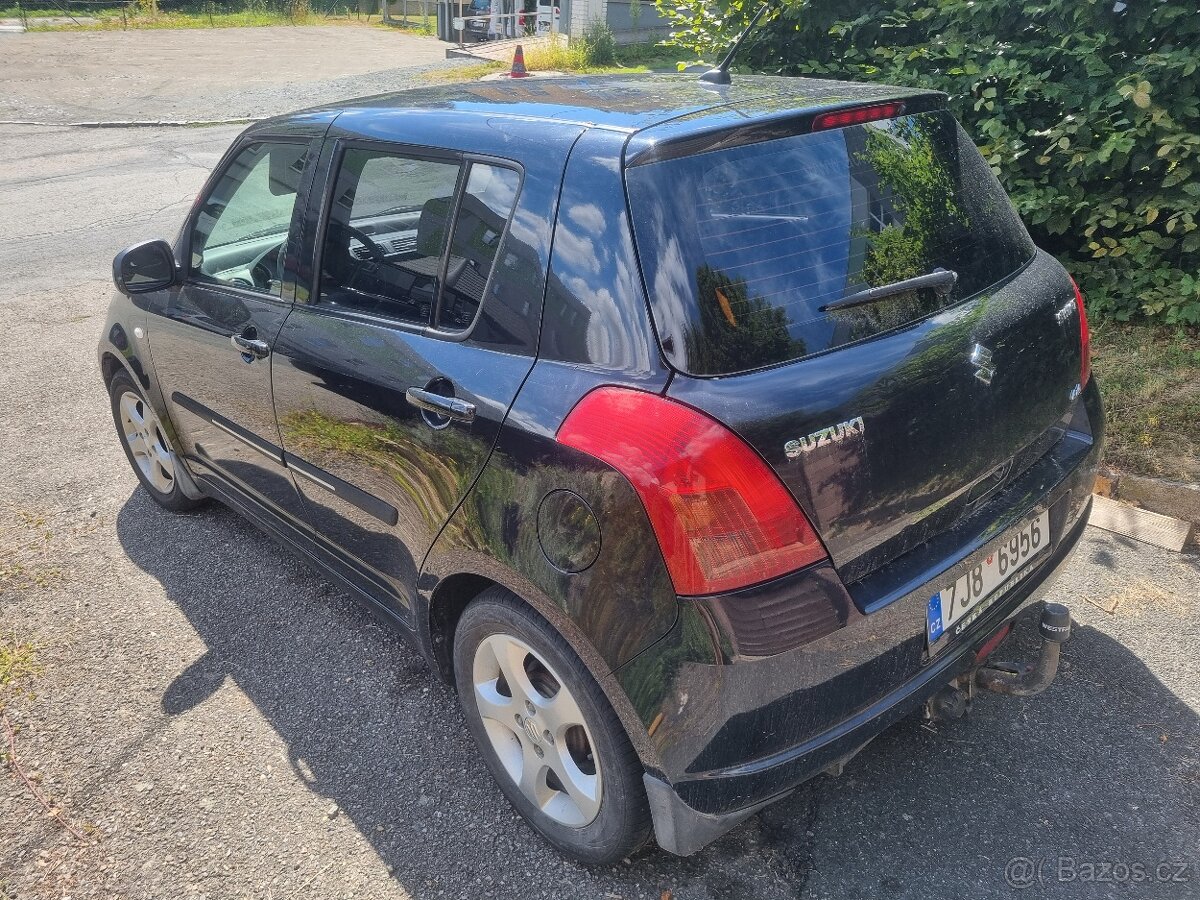 Swift 1.3 GL 5dveří 4x4 - 7