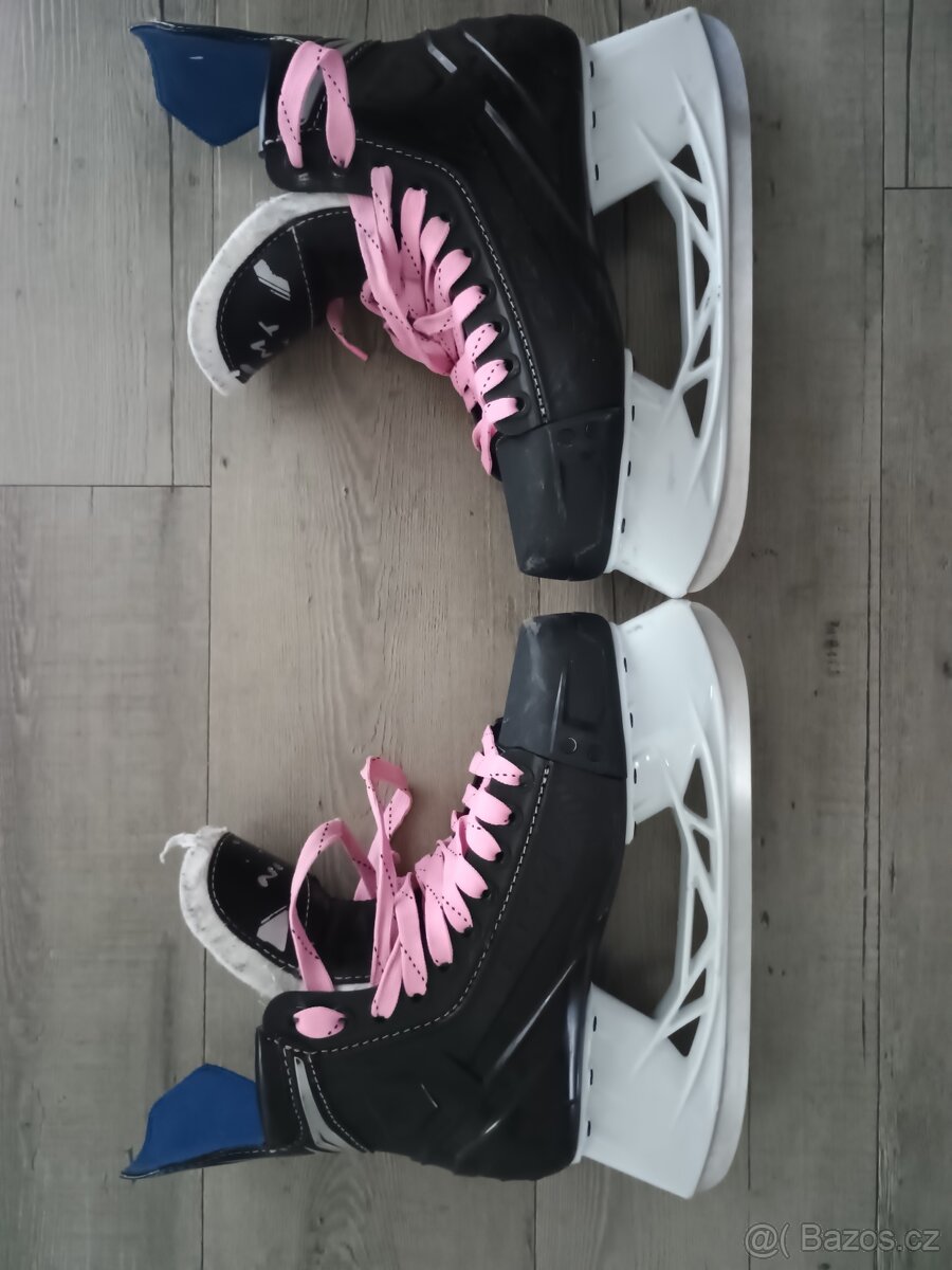 Brusle CCM NEXT SR vel. 42 - 7